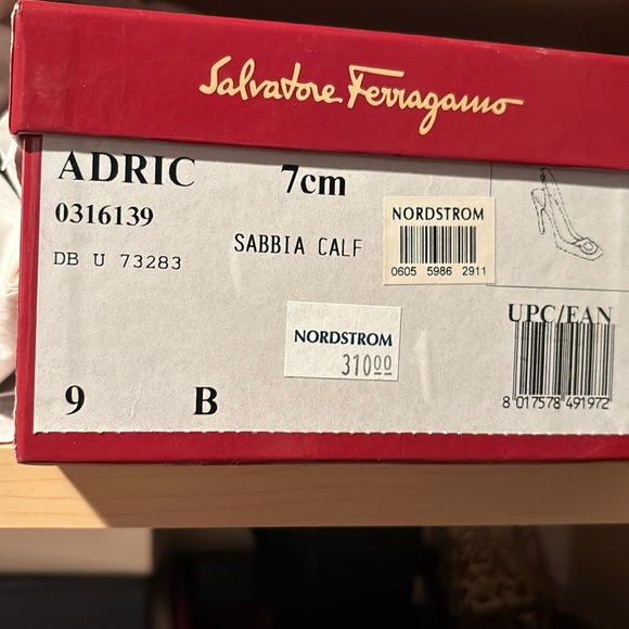 Ferragamo Sabbia Calf sz 9 Slingback - Picture 5 of 5